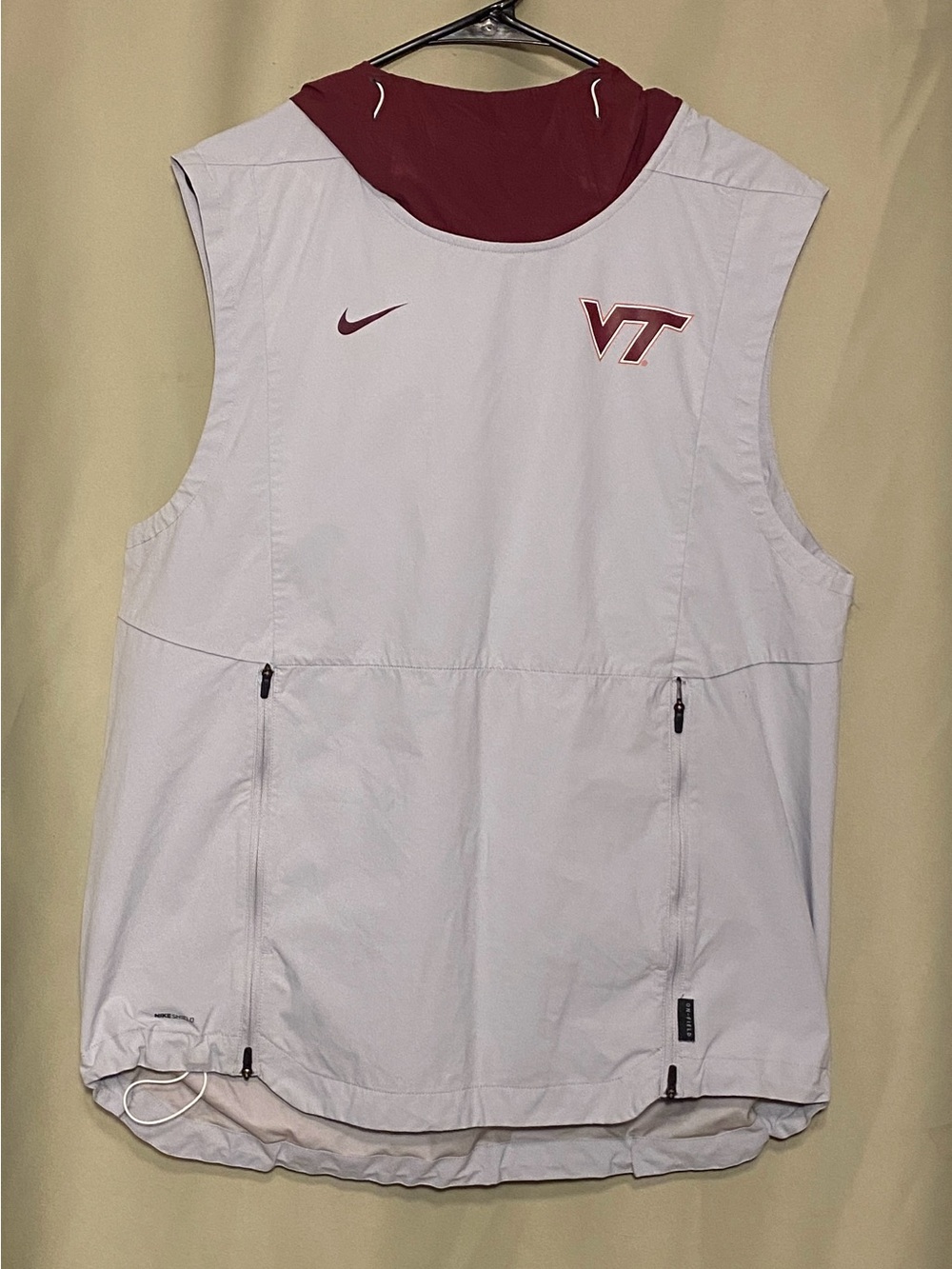 Nike Shield Virginia Tech Hokies On-Field Football Sleeveless Hooded Pullover L